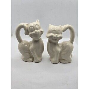 Lot of 2 Pretty Cats Figurines  Porcelain White Vintage